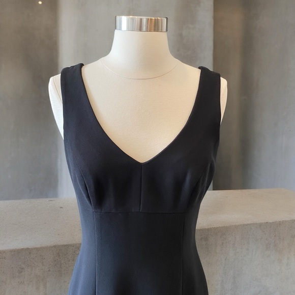 BCBG Max Azria Paris Sleeveless V-Neck Empire Mini Cocktail Dress With Low Back - Picture 2 of 11